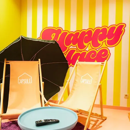 Capsule Girl Power - Balneo - Sauna - Karaoke - Billard - 2 * Charleroi