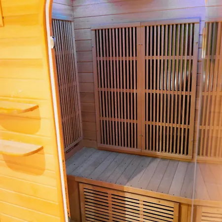 Capsule Girl Power - Balneo - Sauna - Karaoke - Billard - 2 Apartment Charleroi