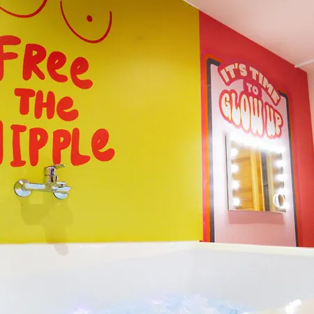 Daire Capsule Girl Power - Balneo - Sauna - Karaoke - Billard - 2 Charleroi