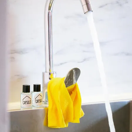 Capsule Girl Power - Balneo - Sauna - Karaoke - Billard - 2 *