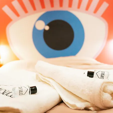 Apartment Capsule Girl Power - Balneo - Sauna - Karaoke - Billard - 2 *